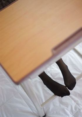 《楼下的房客》电影_暖暖免费观看视频